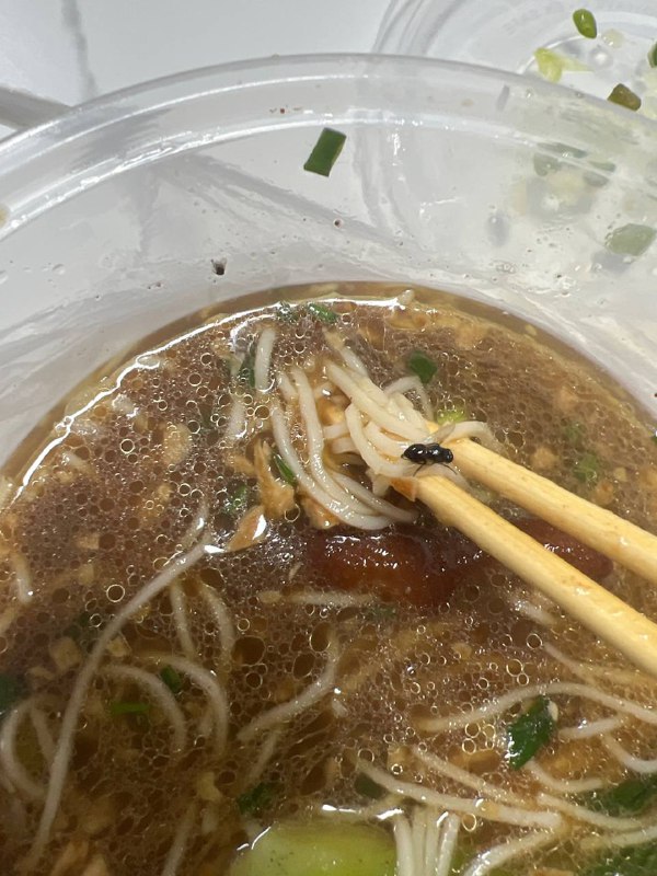 网友吐槽:喜家德饺子馆外卖卫生状况堪忧 网友吐槽:喜家德饺子馆外卖卫生状况堪忧