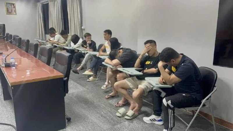紧急新闻:泰国芭堤雅非法赌场突袭,20余外国人被捕 紧急新闻:泰国芭堤雅非法赌场突袭,20余外国人被捕
