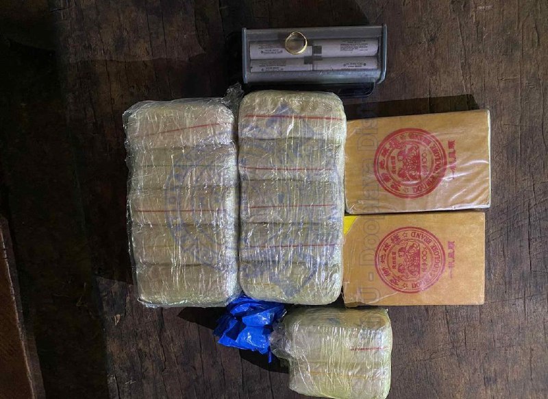 克伦邦妙瓦底警方缴获大量摇头丸和相关证据 克伦邦妙瓦底警方缴获大量摇头丸和相关证据
