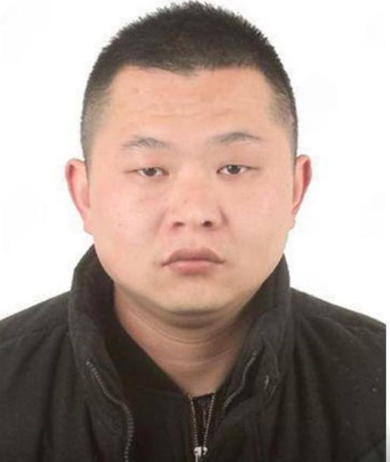 孔维灯:透视黑暗的故事与背后的真相 孔维灯:透视黑暗的故事与背后的真相