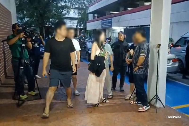 泰国警方突击查获疑似网络赌博相关物品 泰国警方突击查获疑似网络赌博相关物品