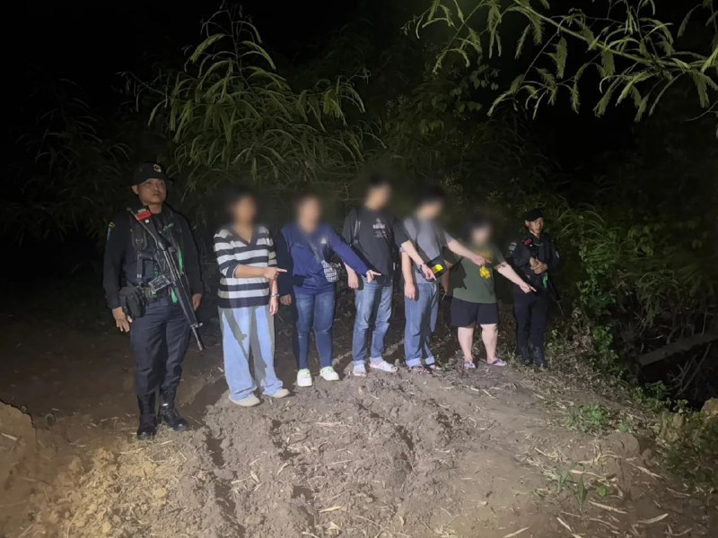 泰国东部边防部队抓获6名偷渡波贝赌场的泰国人 泰国东部边防部队抓获6名偷渡波贝赌场的泰国人