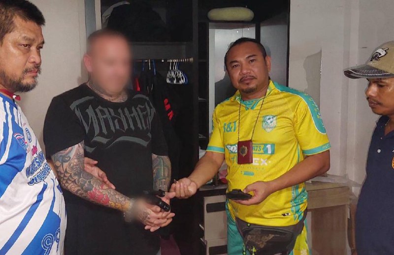 芭提雅警方成功逮捕德国贩毒嫌疑人, 缴获大量可卡因 芭提雅警方成功逮捕德国贩毒嫌疑人, 缴获大量可卡因
