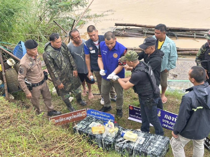 泰国警方在湄公河查获80万粒安非他命毒品 泰国警方在湄公河查获80万粒安非他命毒品
