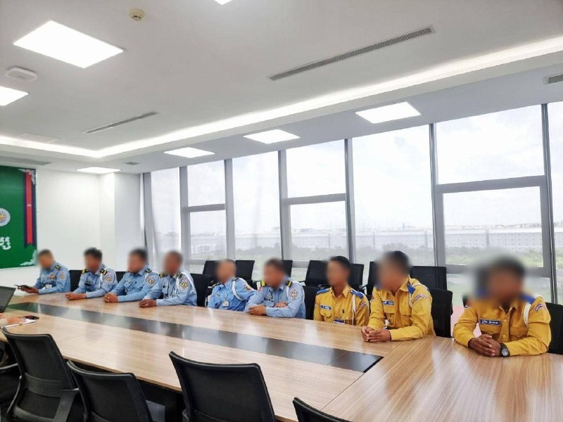 金边9名交警因敲诈外国司机被约谈 金边9名交警因敲诈外国司机被约谈