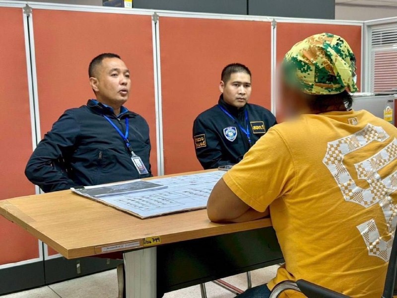 社会性压抑下的奇特现象:男子男扮女装引发关注 社会性压抑下的奇特现象:男子男扮女装引发关注