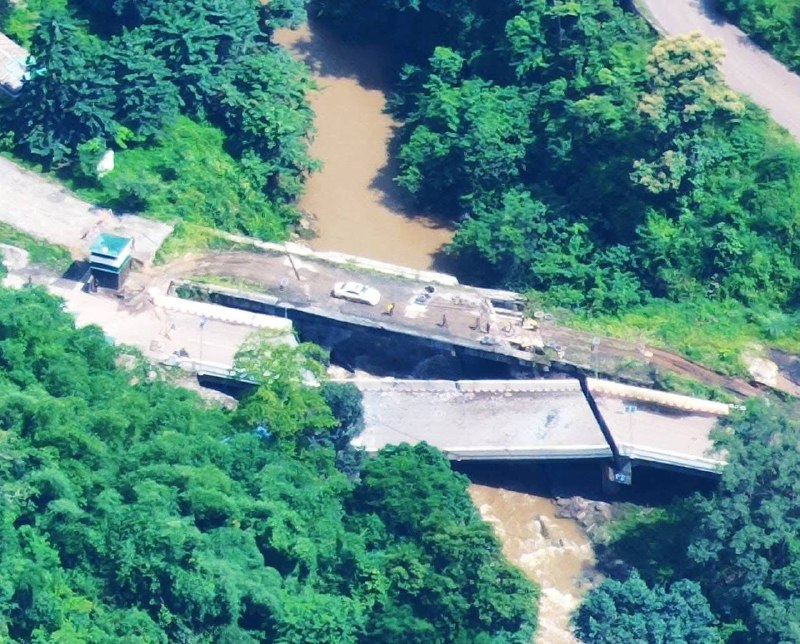 瑙丘至皎梅路段大桥遭袭击,交通受阻 瑙丘至皎梅路段大桥遭袭击,交通受阻